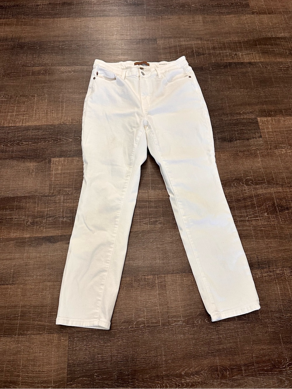 Judy Blue High Rise Boyfriend Fit White DenimJeans Size 13/31